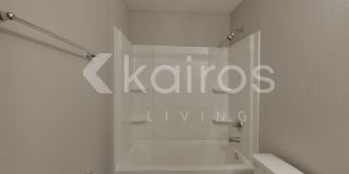 1319 Mull Street Gallery 12