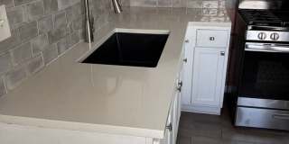 2 Bed 1 Bath + Bonus Room Gallery 4