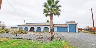 2220 West Bell Vista Avenue Gallery 1