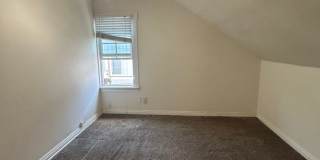 Upstairs one bedroom available now on Emerald between Cass and Bayard Gallery 2