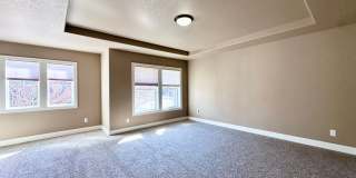 Modern 3 Bed/2.5 Bath with Double Car Garage Townhome in Sandy, OR! Gallery 19