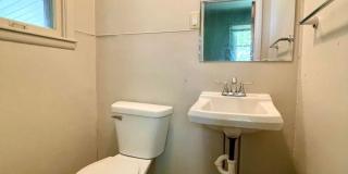 4 bedroom 1.5  bath  home Gallery 7