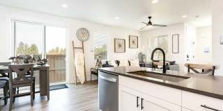 Eastside townhome in the desirable Petrosa neighborhood Gallery 1