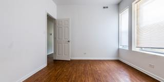 4820 S Michigan Ave Gallery 5