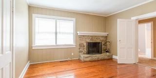 2 Blocks from Campus - 3BR Move in ready now for August 2026! Gallery 3