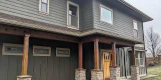 Home for Rent - Westside Hood River Gallery 1