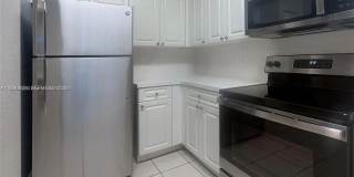 2730 Northeast 4th Street Gallery 5