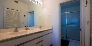 PELICAN BAY - BARRINGTON CLUB - AWESOME AMENITIES - BEACH ACCESS - FURNISHED- NEW RENOVATIONS- Gallery 16