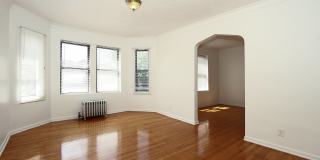 8241 S Ellis Gallery 15