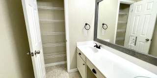 Charming 3-Bedroom Oasis in Round Rock Charming 3-Bedroom Oasis in Round Rock Gallery 14