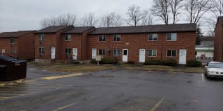 Deerfield Gardens Gallery 1