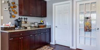 Wilshire Park Gallery 27