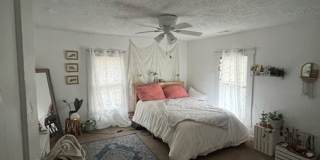 5 bedroom, 3 bath home- Available August 2026! Gallery 12