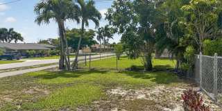 Discover the perfect Naples Park rental just minutes from the beach. Gallery 37