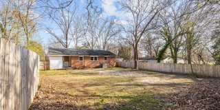 Beautiful 3BR Home in SE Raleigh - Fully Renovated + HUGE Fenced in Yard! Gallery 23