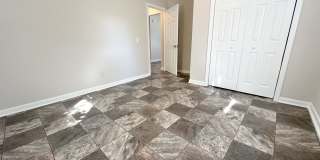Single-Family Home Downtown--No Breed Restrictions! Gallery 14