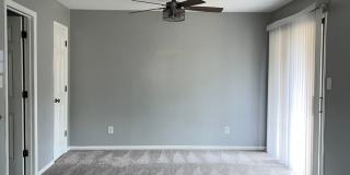 Two Bedroom 2.5 Bath Located in Riverbend Two Bedroom 2.5 Bath Located in Riverbend Gallery 6