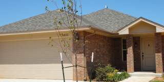 3 bedroom, 2 bathroom, 2 car garage Mustang area Gallery 1