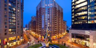 Spinnaker Bay at Harbor East Gallery 26