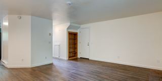 3 Bedroom/2.5 bathroom townhouse centrally located Oak Harbor Gallery 9