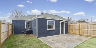 934 Garibaldi Street Southwest Gallery 17
