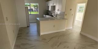 4541 SW 41st St Gallery 1