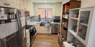 Charming & Modern 2-Bedroom Townhome Walkable to Downtown Los Altos Gallery 6