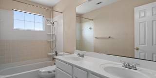 Beautifully 5-Bedroom Home in Georgetown, TX Gallery 29