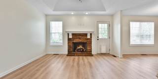 Pet Friendly Three Bedroom with Bonus! Gallery 3