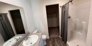 3br 2Ba 2-Story Home with fenced yard and garage Near Golf Course, Rotary Park Gallery 38