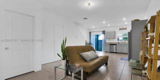 117 NE 3rd Ct Gallery 6