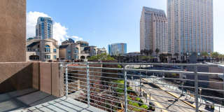 Sophisticated Urban Living in the Heart of San Diego’s Marina District Gallery 11