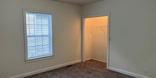 North Springfield 3 Bed / 1 Bath Available! Gallery 8