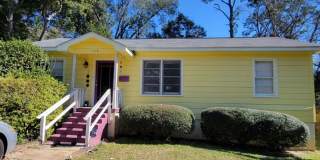 Adorable 3bdrm 1 bath bungalow in central midtown location, "Circle Beautiful" subdivision. Gallery 1