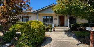 Charming 3-bedroom 2-bathroom Home For Rent! Gallery 1
