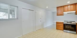 6063 Pineland Avenue Gallery 14