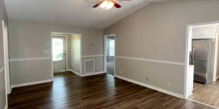 Move-In Special Available! Large Deck and Fenced Backyard! Gallery 6