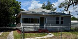 Great and Affordable 4 Bedroom 2 Bathroom House for Rent Gallery 1