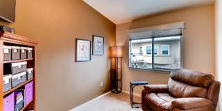 Beautiful 3 bedroom townhouse in gated community available! Gallery 15