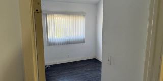 14839 Sherman Way Gallery 13
