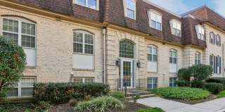 Versailles Apartment Gallery 2