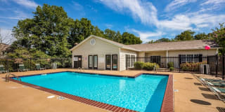 The Pointe at 731 Gallery 14