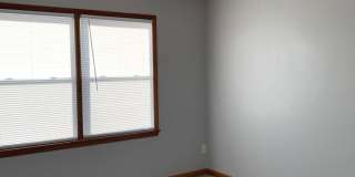 2 Bedroom 1.5 Bath Townhouse Gallery 1