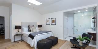 465 S Sherbourne Dr Gallery 10