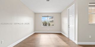 1049 NE 42nd Pl Gallery 11
