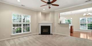 Beautiful  3 bedroom Townhome Living in Apex, NC Gallery 11