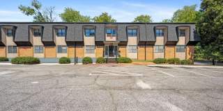375 Winding River Drive Gallery 1