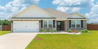 AVAILABLE NOW | BEAUTIFUL 5 BEDROOM, 3 BATH HOME IN MILTON WITH LARGE BACK YARD Gallery 1