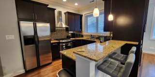 Breathtaking, 2-Bedroom, 2-Bath Condo Near Medical District Gallery 3