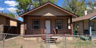 Escape Apartment Life! Downtown Cottage with yard! Gallery 1